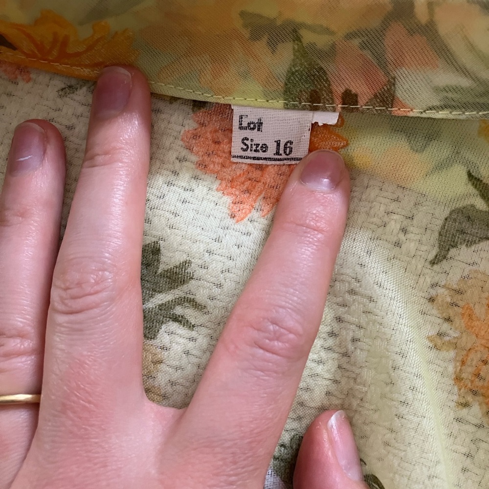 Vintage Floral Maxi Dress - Picture 5 of 6